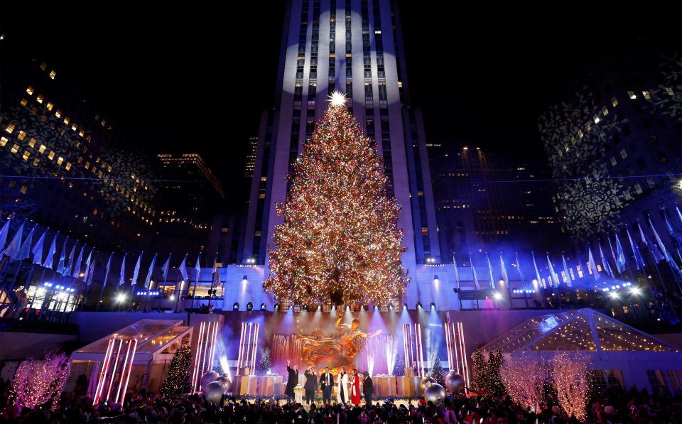 Encienden árbol de Navidad de Rockefeller Center el más famoso del