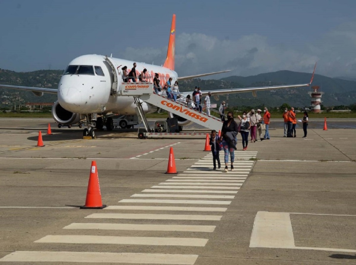 Oficializan reactivación de vuelos entre Venezuela y Colombia el