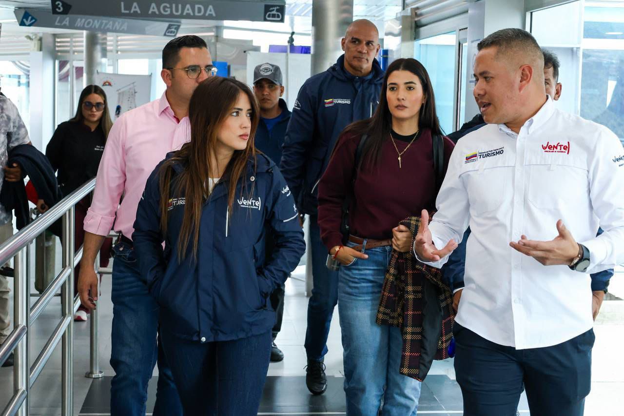 Ministra Daniella Cabello anuncia reactivación del Sistema de Teleféricos Mukumbarí