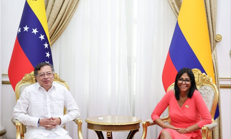 Eje Caracas-Bogotá en la era post-Maduro: Delcy Rodríguez y Gustavo Petro se reúnen en Miraflores para blindar la frontera