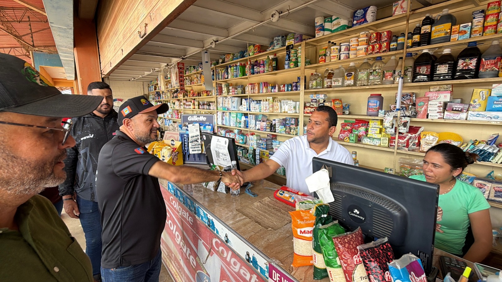 Alcalde Héctor Soto: “Más de 600 comerciantes serán beneficiados con la intervención integral de MercaSur”