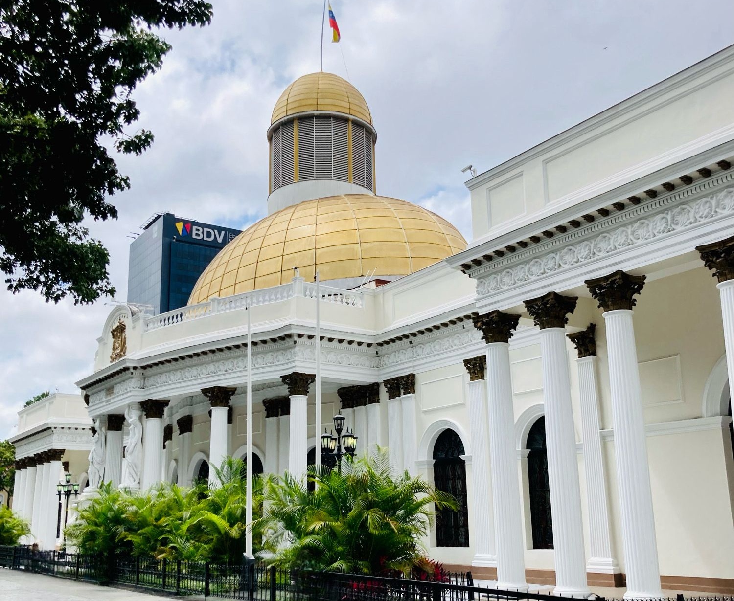 Abogado zuliano consignó ante la AN pruebas sobre presuntas irregularidades en el SJP del Zulia