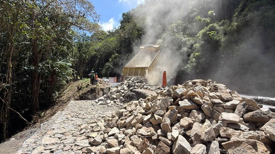 Con 75% de avance recuperan vialidad en kilómetro 29 de El Junquito
