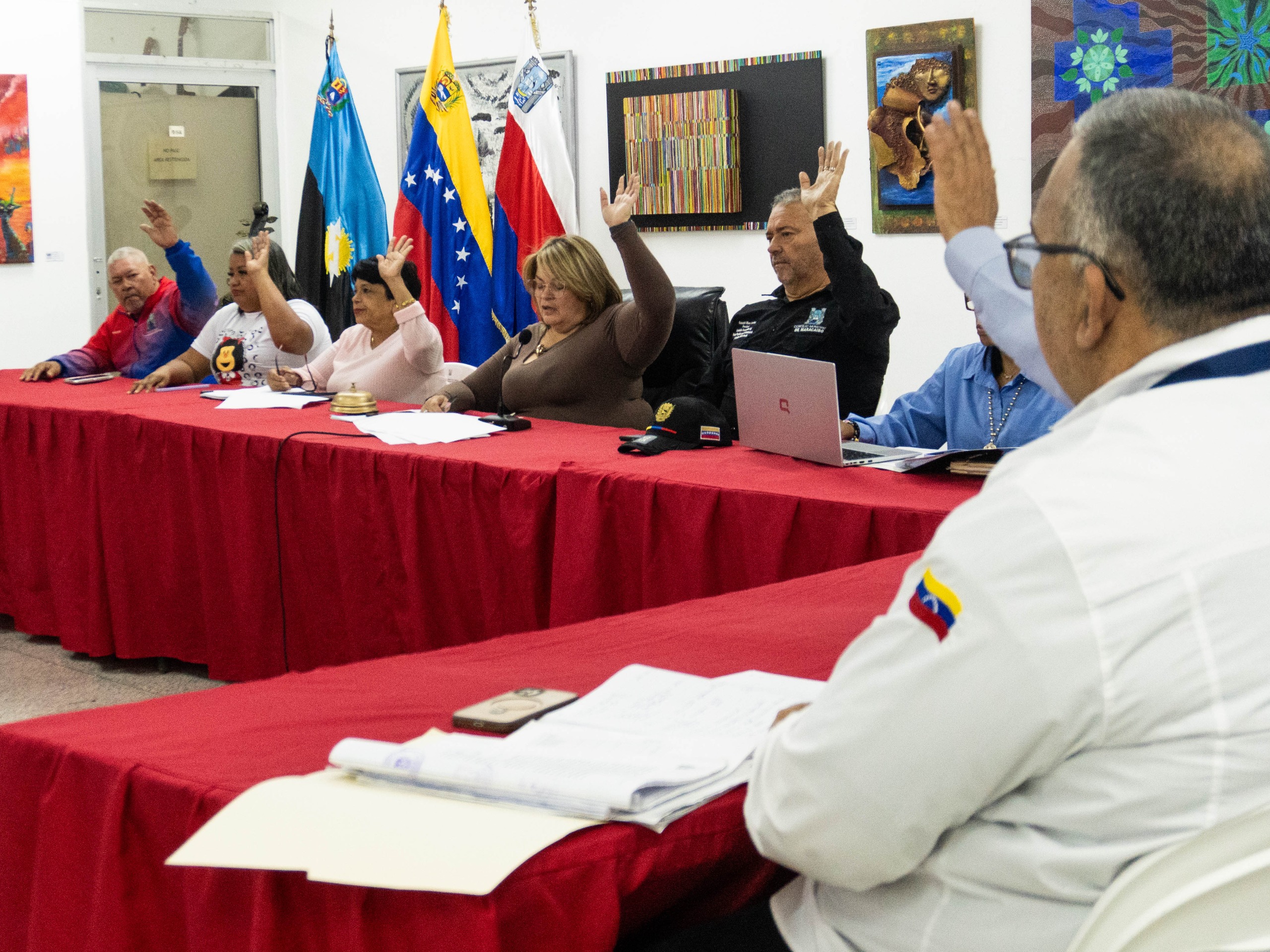 Concejales marabinos aprueban crédito adicional por 57 millones de bolívares para alumbrado público en Bella Vista