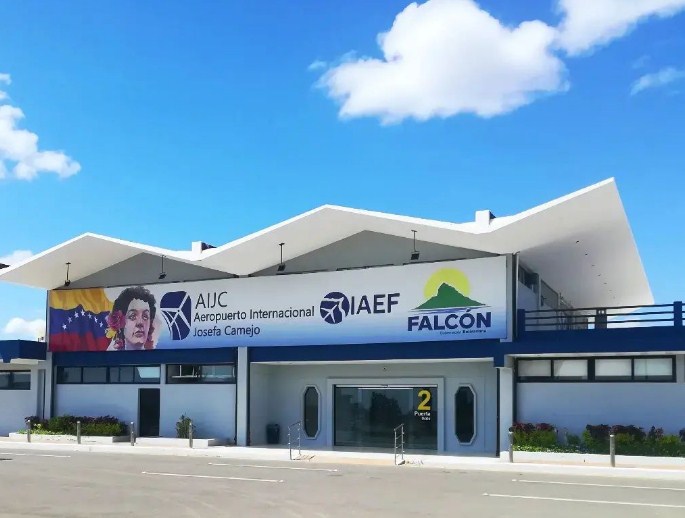 Reportan presuntas inspecciones técnicas en aeropuertos venezolanos con el foco sobre Punto Fijo