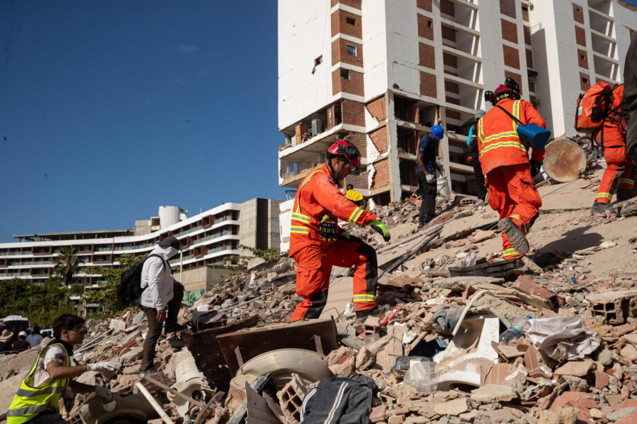 Jorge Rodríguez actualiza cifra de víctimas: 1.943 fallecidos y 10.571 heridos tras sismo