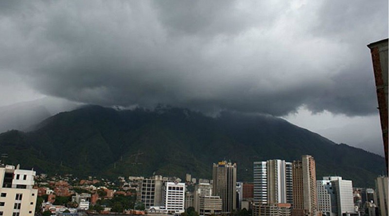 Alerta meteorológica: Prevén lluvias con tormentas eléctricas en la Gran Caracas y 14 estados esta noche