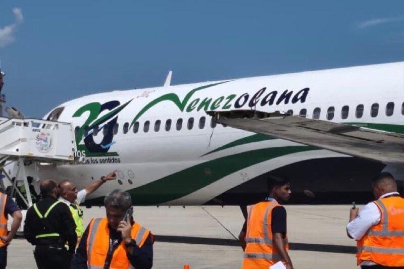 Un avión de Venezolana de Aviación sufre daños en un ala tras incidente en la Base Aérea El Libertador