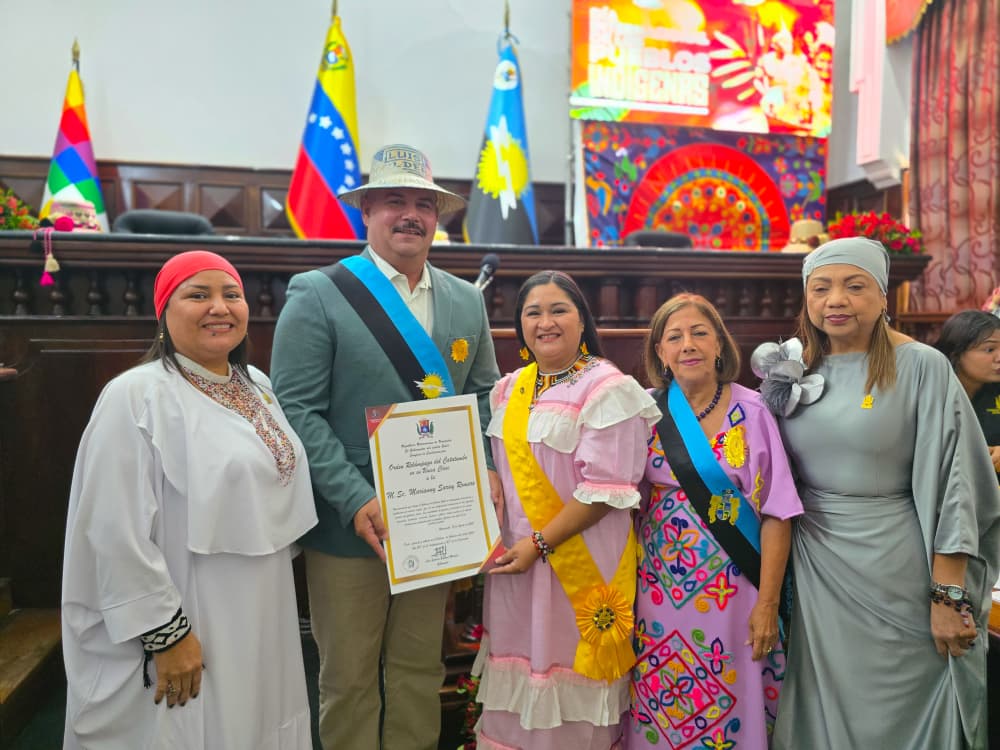 Gobernador Luis Caldera ratifica compromiso con los pueblos indígenas en sesión solemne del Clez
