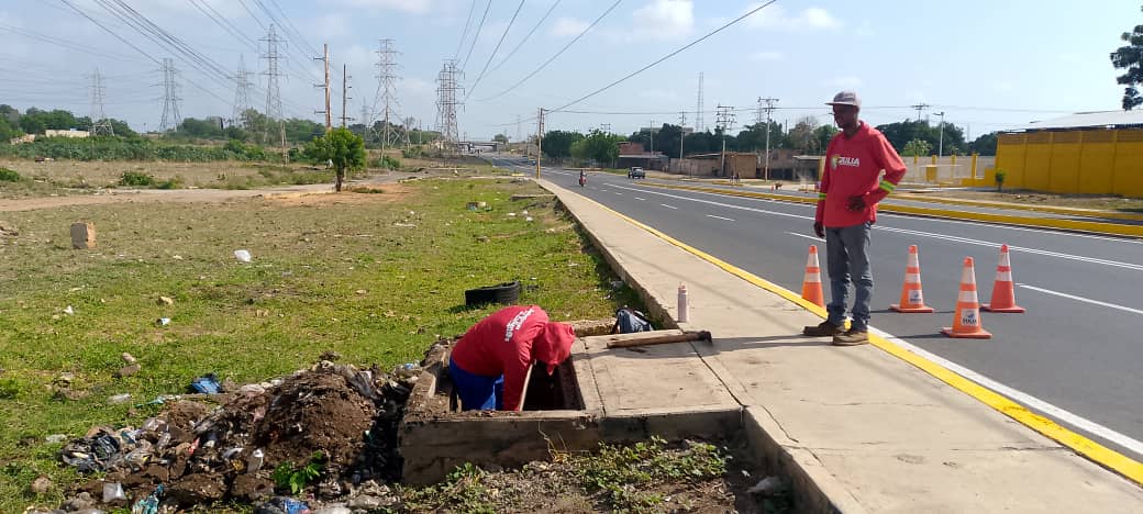 Gobernación del Zulia optimiza sistema de drenajes en la Circunvalación 3 a través del Iara