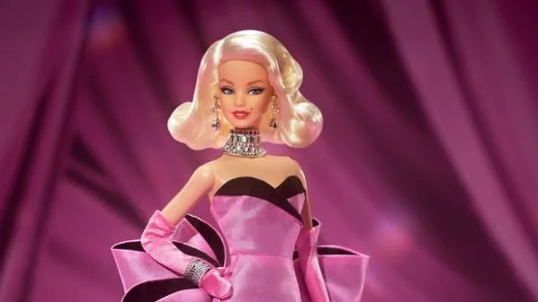 «Los caballeros las prefieren rubias»: Barbie rinde homenaje al centenario del nacimiento de Marilyn Monroe con una edición de colección