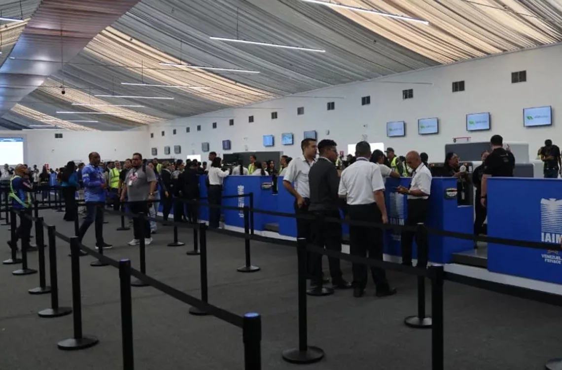 El Aeropuerto de Maiquetía reactivará sus vuelos comerciales este 24 de agosto tras completar pruebas operativas