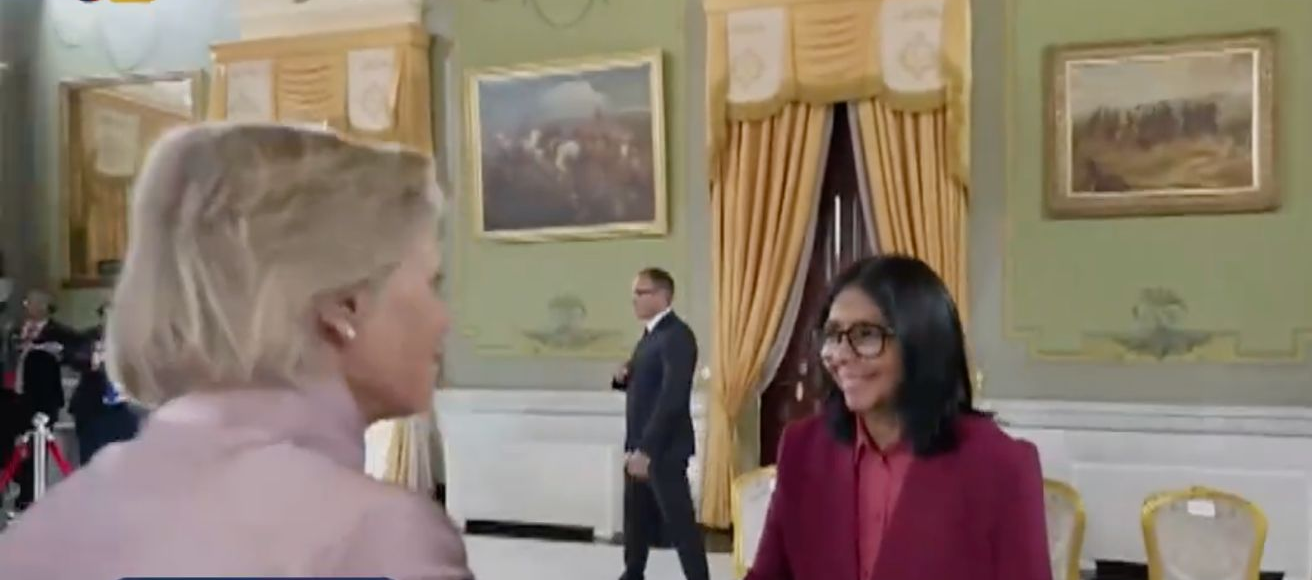 Delcy Rodríguez recibe Cartas Credenciales de la nueva embajadora de Países Bajos