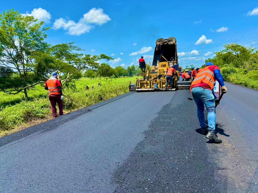 Gobernador da inicio a los trabajos de rehabilitación de la troncal 3 del municipio Miranda en el tramo Falcón-Zulia