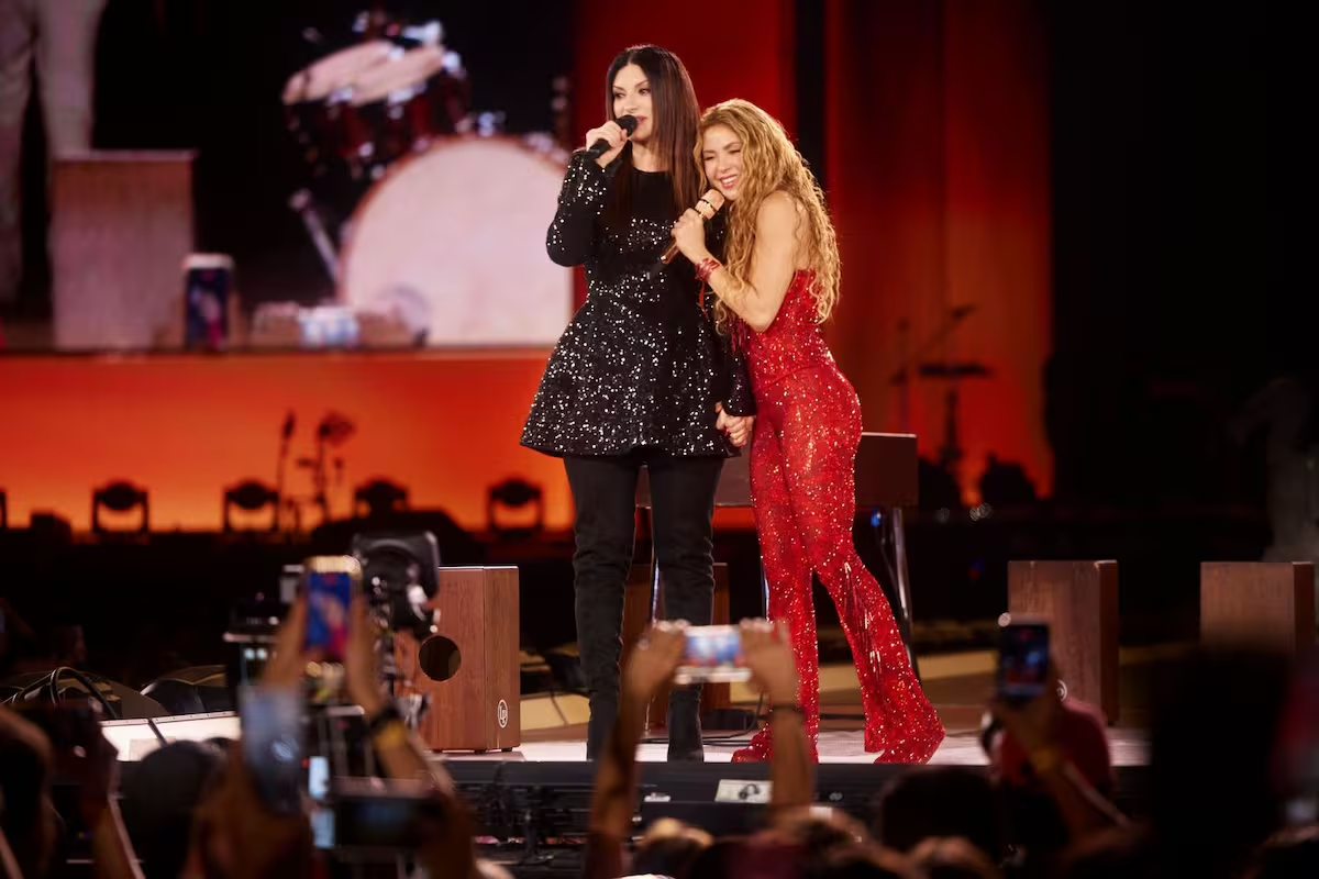Shakira y Laura Pausini conmueven a Madrid al interpretar ‘Antología’ juntas por primera vez