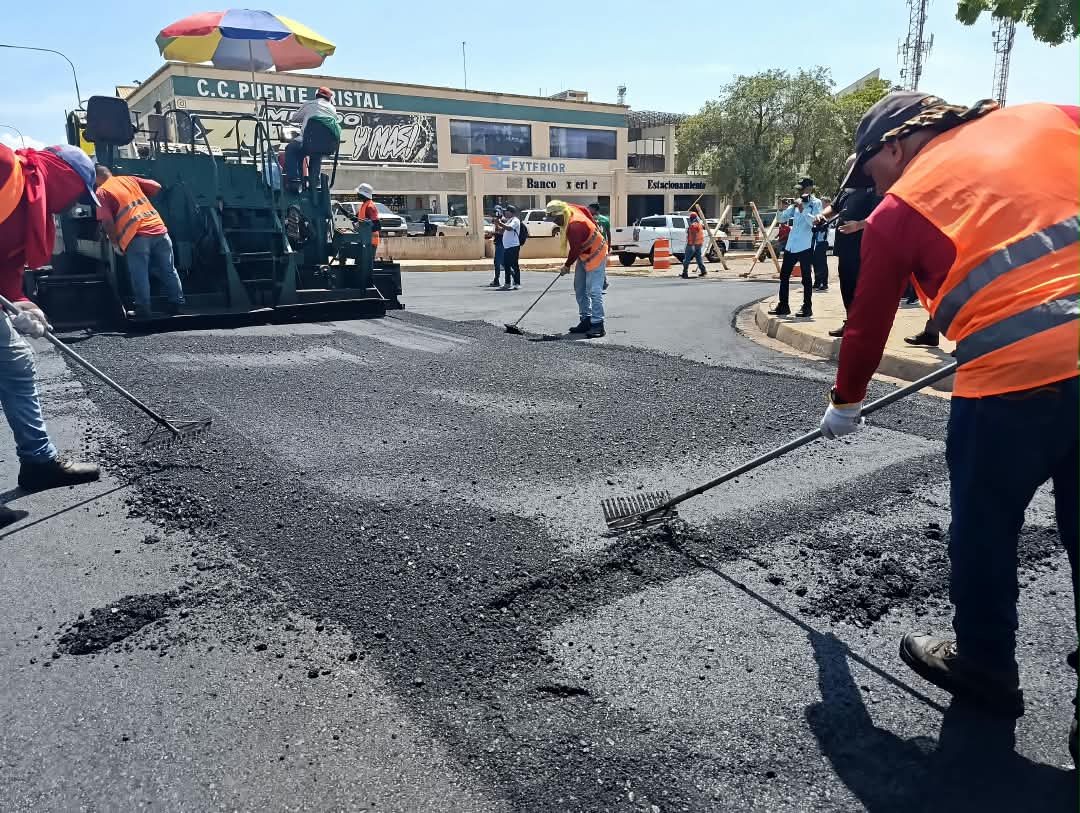 Modernización del Centro de Maracaibo: Ejecutan Obra de Asfaltado Masivo de Cara a las Fiestas Patronales