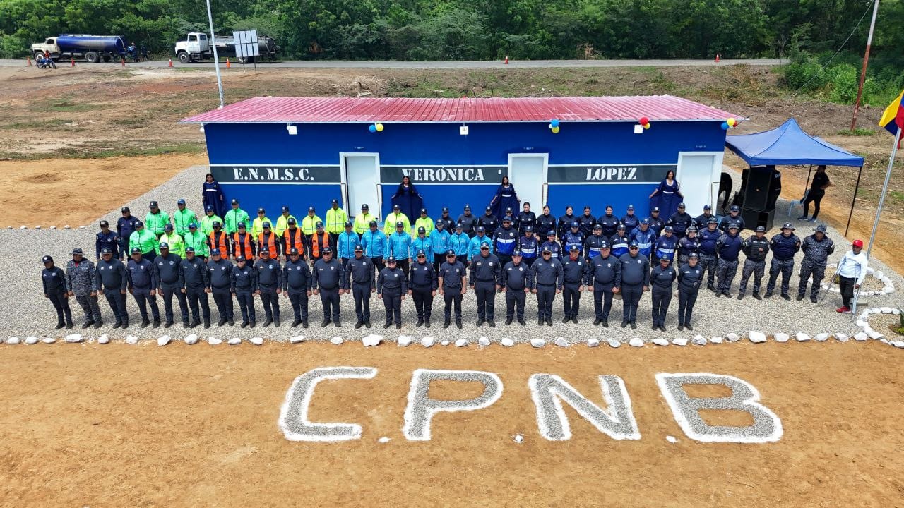 CPNB COL construye la E.N. «Msc. Verónica López» en beneficio de 11 comunidades indígenas de Simón Bolívar