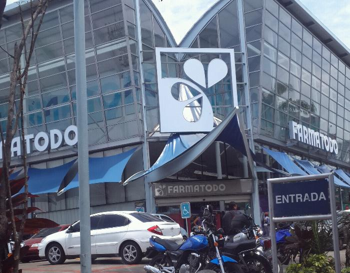 Farmatodo responde tras agresión contra empleado en la sucursal de Las Mercedes en Caracas