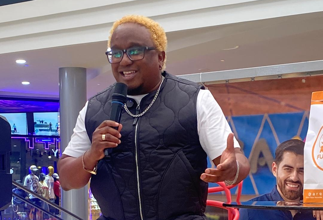 Coquito llega a Maracaibo con su monólogo humorístico «Coquito cazado» en el Teatro Baralt
