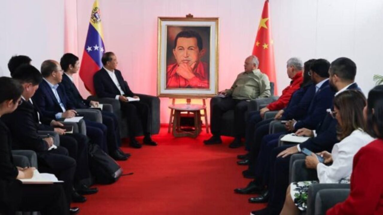 Diosdado Cabello se reunió con delegación del Partido Comunista Chino: acuerdan “fortalecer alianzas” de formación para movimientos de trabajadores