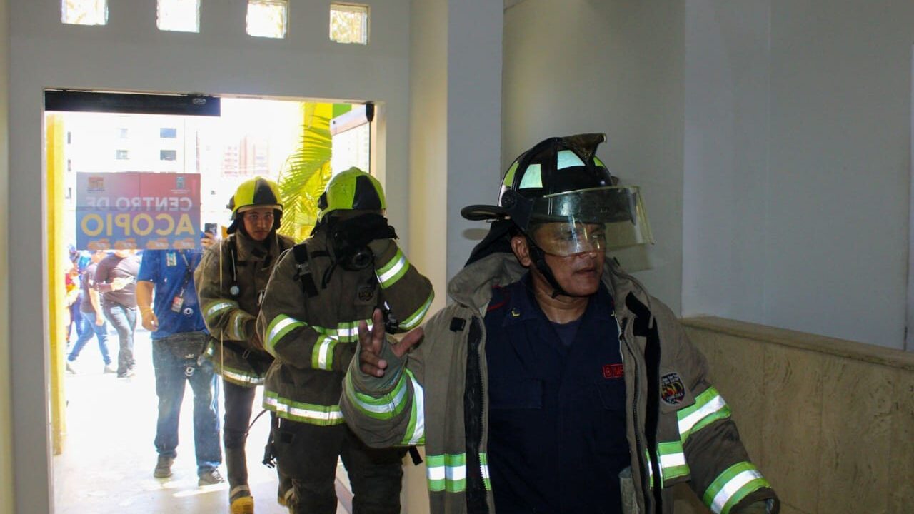 Alcaldía Bolivariana de Maracaibo activa protocolos de evacuación en la Torre Bolívar