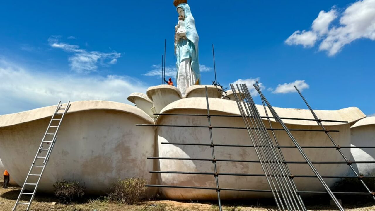 Gobernación del Zulia inicia restauración del Monumento a la Virgen de Chiquinquirá en la Circunvalación 1