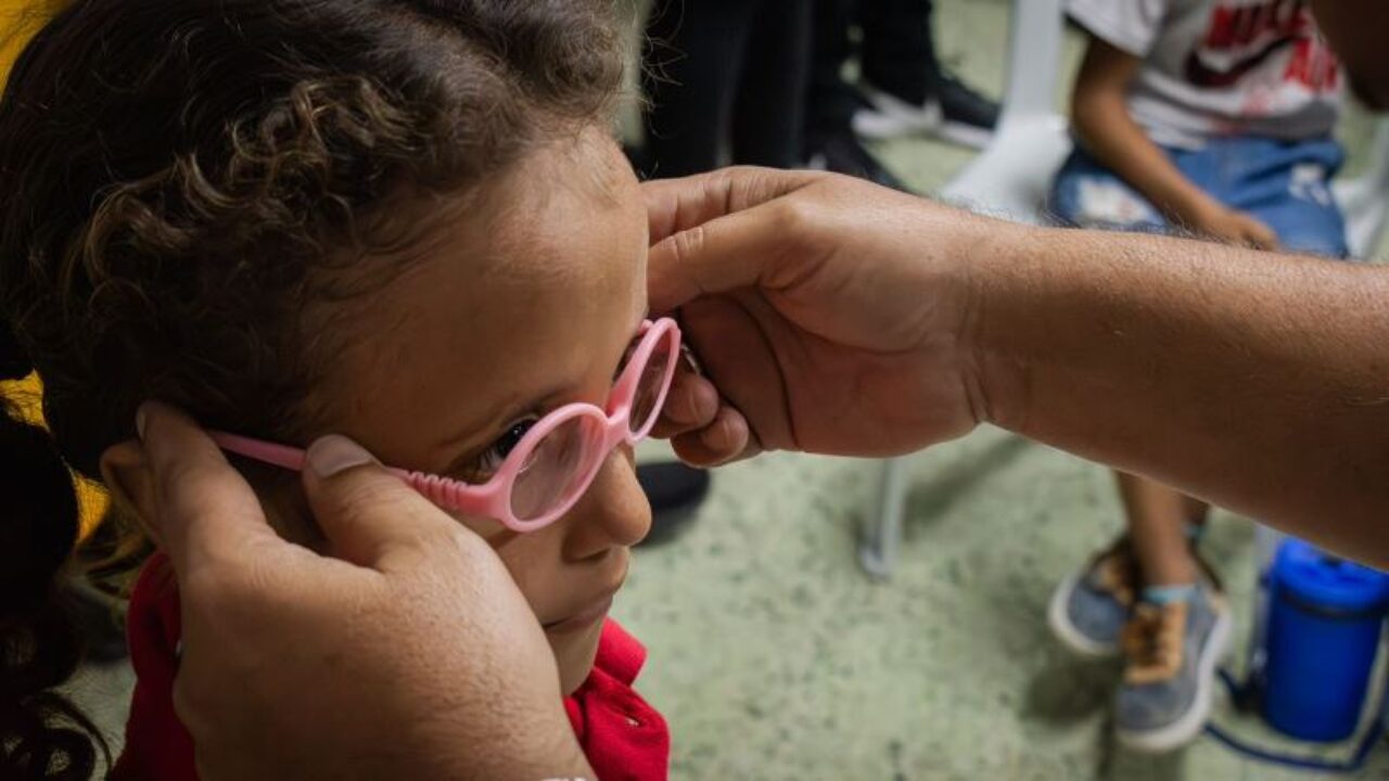 Programa Ver para Aprender de la Alcaldía concluye 2024 con 275 lentes entregados
