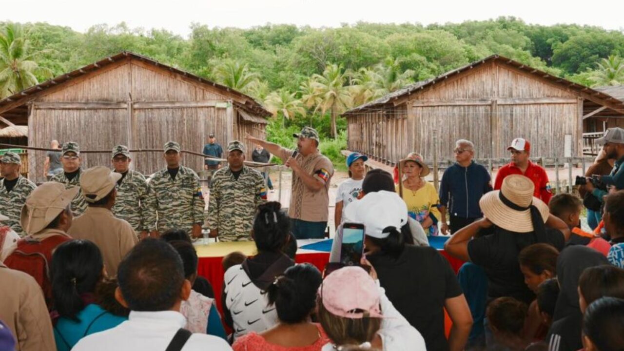 Desde la Laguna de Sinamaica instalan en el Zulia 576 Unidades Comunales de Milicia