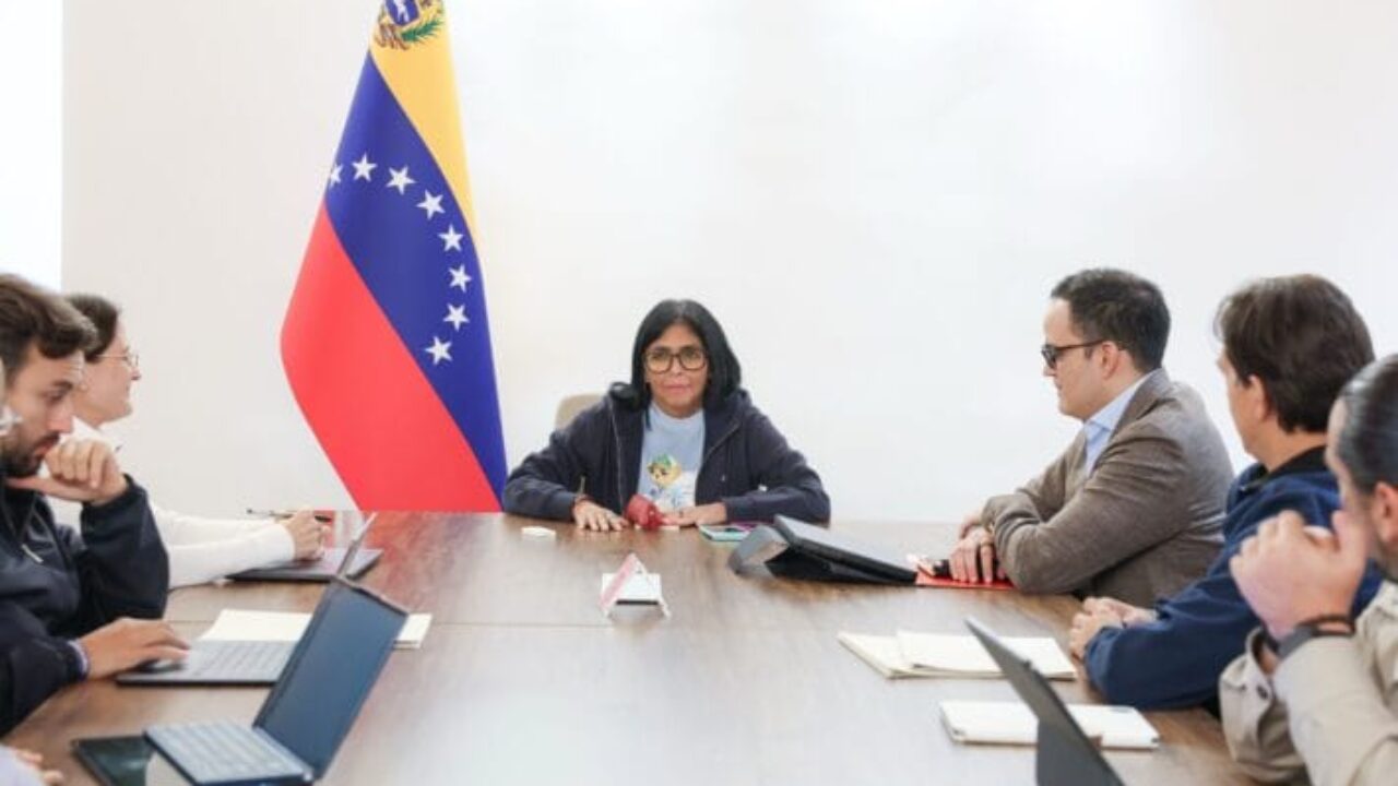 Presidenta Delcy Rodríguez revisa Agenda Económica Nacional y la ejecución de fondos de emergencia post-sismos