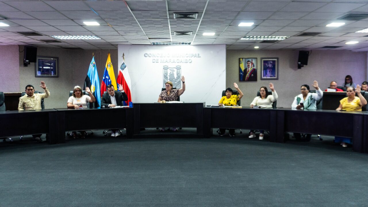 Aprueban créditos adicionales para inversión pública y funcionamiento