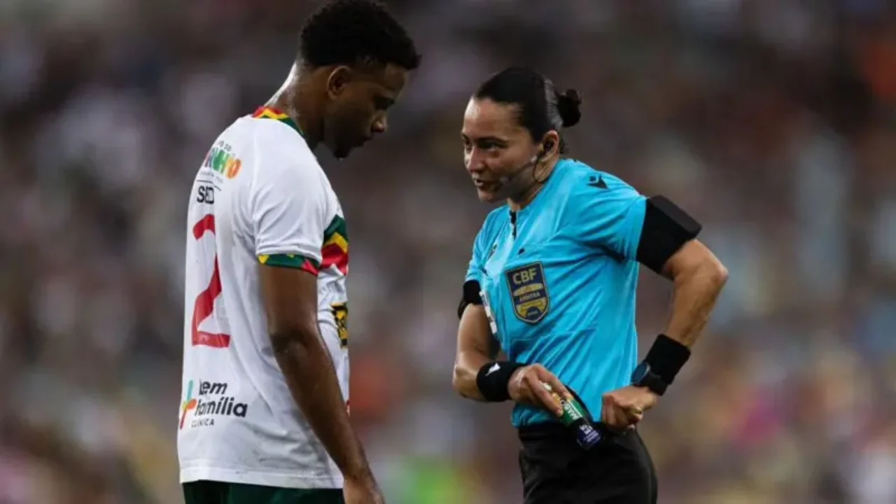 La histórica decisión de designar a 8 mujeres para ser árbitras del torneo masculino Copa América 2024