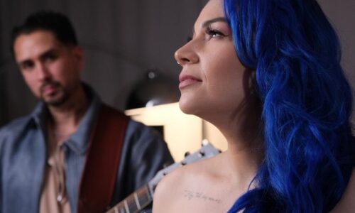 «Ay Cariño»: Savry une su voz al guitarrista Homero Gallardo en un bolero acústico mexicano