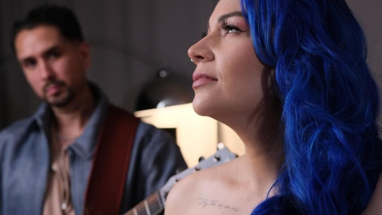 «Ay Cariño»: Savry une su voz al guitarrista Homero Gallardo en un bolero acústico mexicano