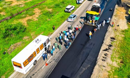 Gobernador Luis Caldera y vicepresidente sectorial de Obras Públicas y Servicios activan segundo frente de trabajo de asfaltado en la Lara-Zulia