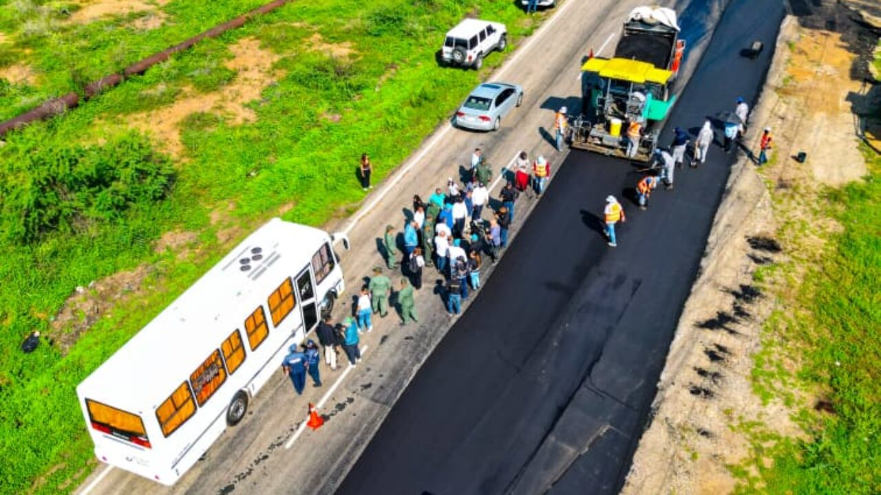 Gobernador Luis Caldera y vicepresidente sectorial de Obras Públicas y Servicios activan segundo frente de trabajo de asfaltado en la Lara-Zulia