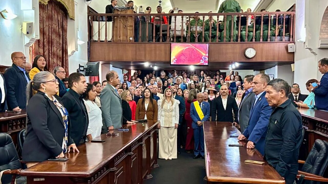 Gobernador Luis Caldera entrega el premio regional de Periodismo