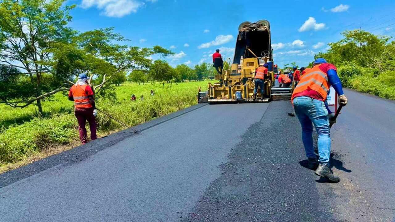Gobernador da inicio a los trabajos de rehabilitación de la troncal 3 del municipio Miranda en el tramo Falcón-Zulia