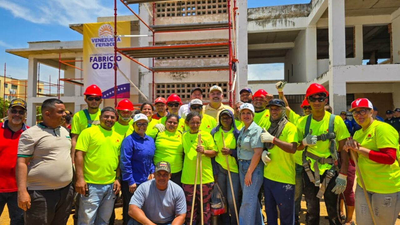 Luis Caldera inicia trabajos de refacción y equipamiento de la Unidad Educativa Luis Caballero Mejías, en Lagunillas