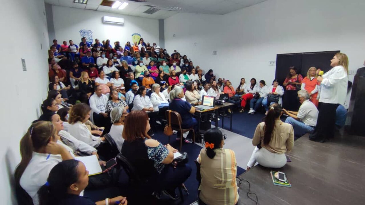 Personal de Salud del Zulia recibe capacitación de atención prenatal comunitaria