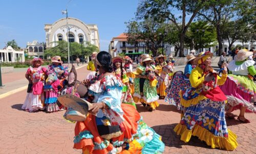 ¡El Zulia se viste de fiesta y tradición! Maracaibo celebró con éxito el Pasacalle de Burriquitas en su décimo aniversario