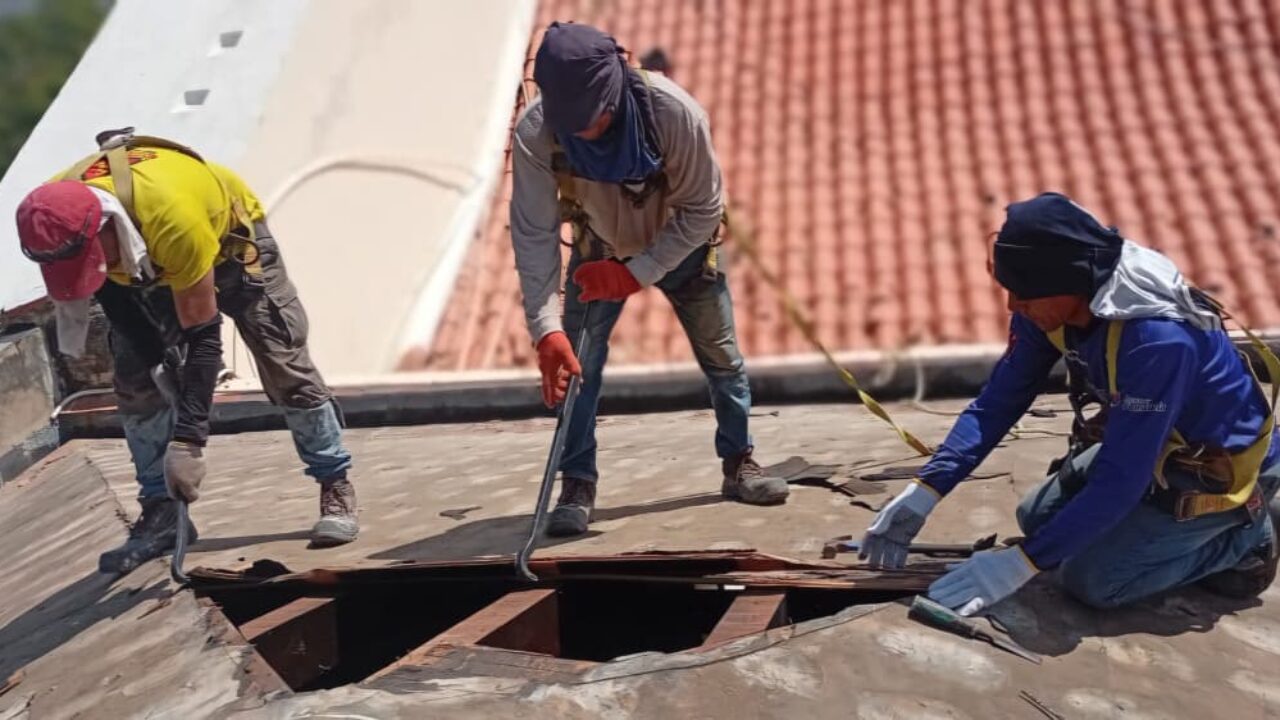 La Gobernación del Zulia inicia la sustitucióny restauración del techo de la Catedral de Maracaibo