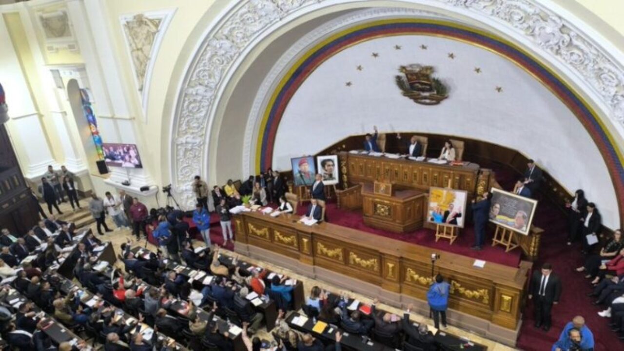 Parlamento oficializa listas: Inicia la cuenta regresiva para elegir Fiscal y Defensor del Pueblo