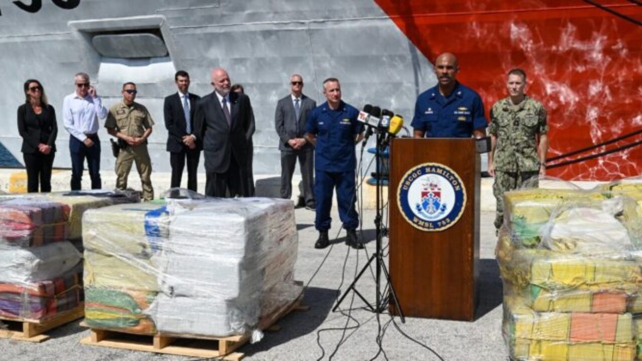 ÚLTIMA HORA | EE.UU. decomisa más de 34 toneladas de droga en operación histórica en el Pacífico y el Caribe