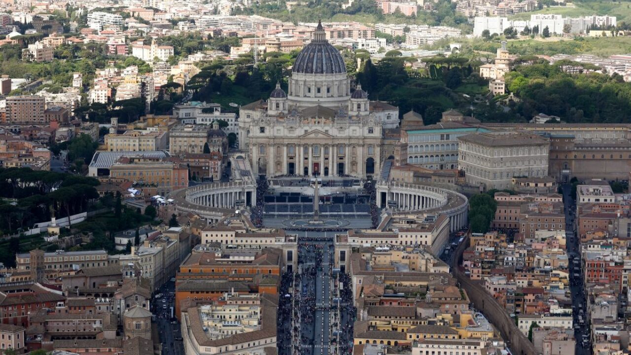 Cortejo fúnebre del papa Francisco: Un recorrido solemne de 6 kilómetros por el corazón de Roma este sábado