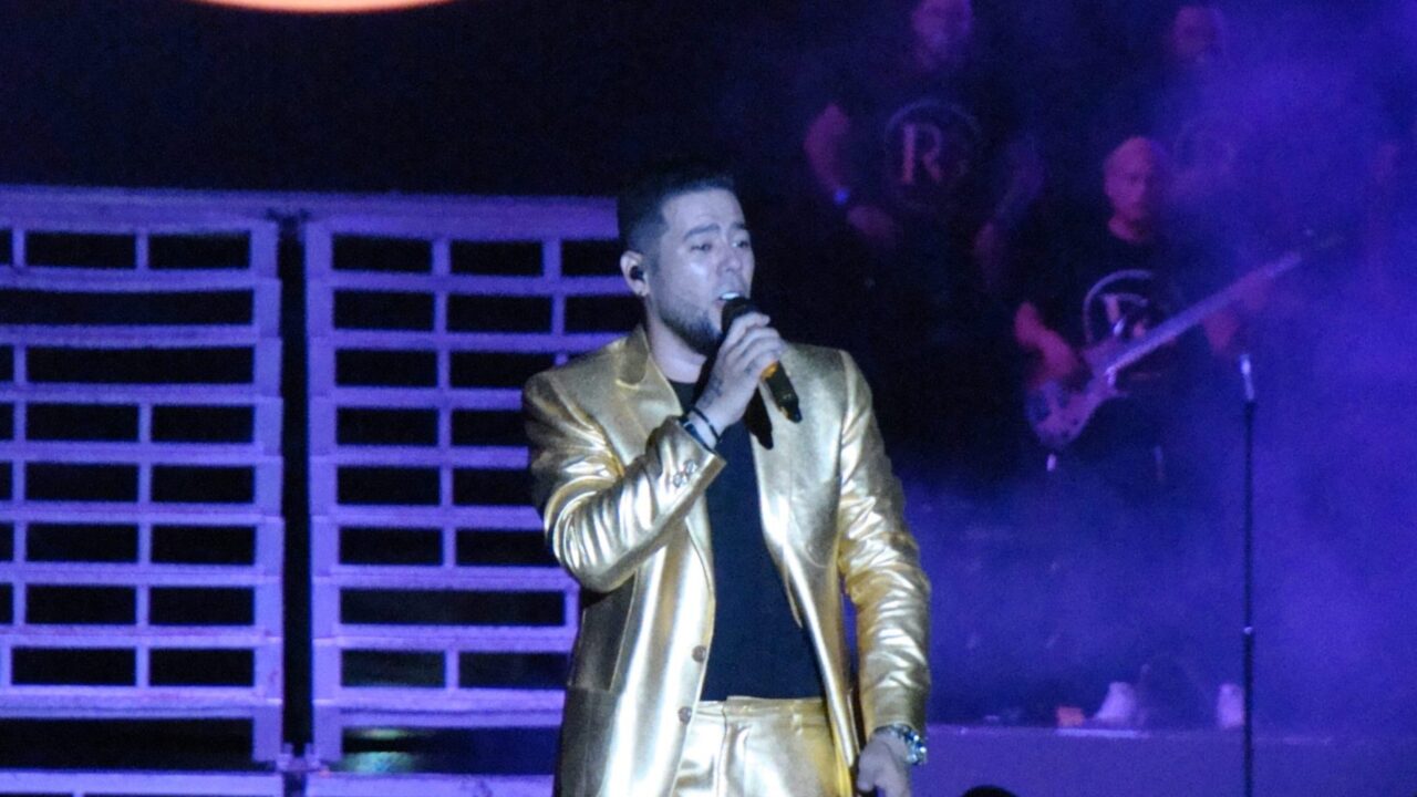 ¡Extraordinario! Así fue el histórico concierto de Roberto González en la Plaza para Todos
