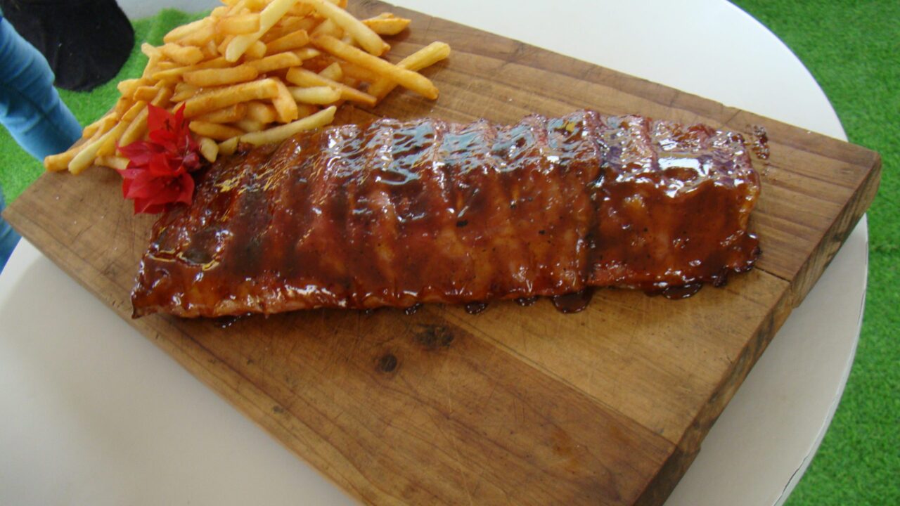 El Hangar de Grano de Oro se reactiva, con la primera edición del «Carbón Fest»el festival parrillero en Maracaibo