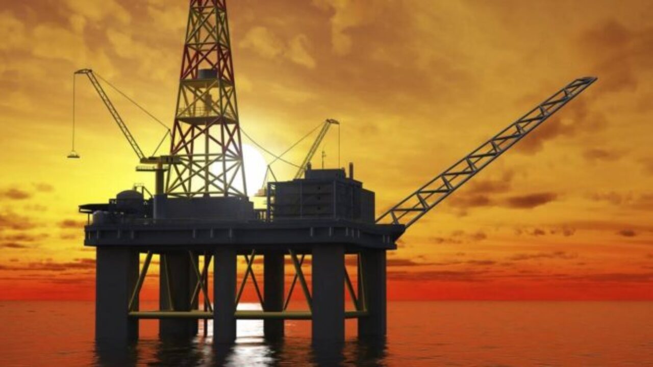 Crudo Brent cae un 2,5% hasta los 66,26 dólares al cierre de la sesión en el mercado de futuros de Londres