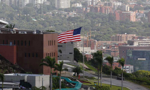 Reportan actividad interna y hermetismo  durante simulacro de la Embajada de EE. UU.(+Videos)
