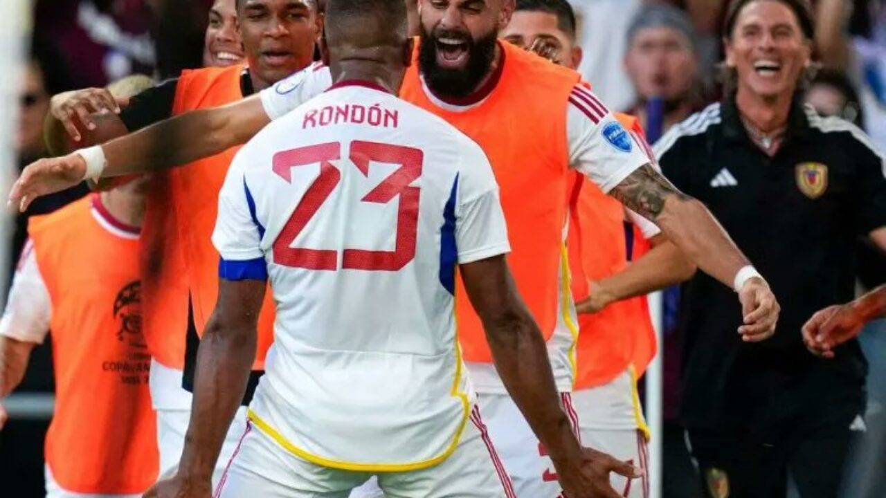 ¡Mano Tengo Fe! Venezuela embriaga de Vinotinto a Jamaica y ahora ira por Canadá en Cuartos de final