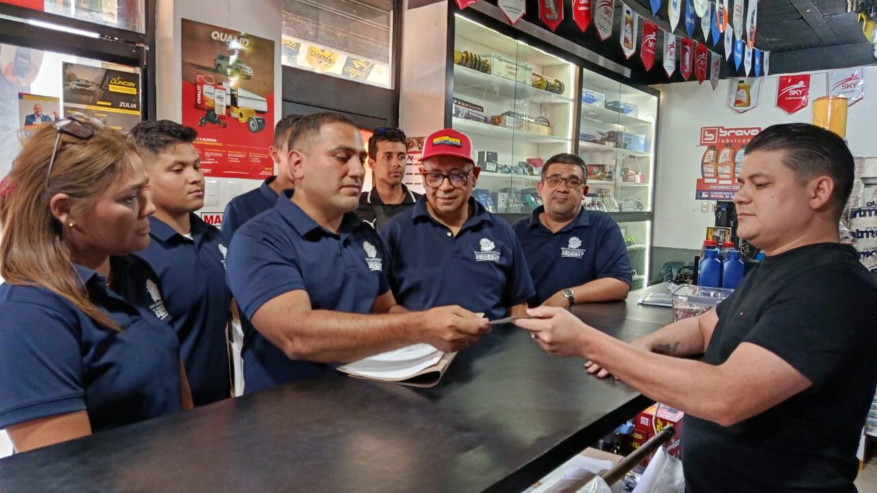 Sedebat visitó más de 130 establecimientos comerciales durante Jornada de Concientización Tributaria en El Caujaro